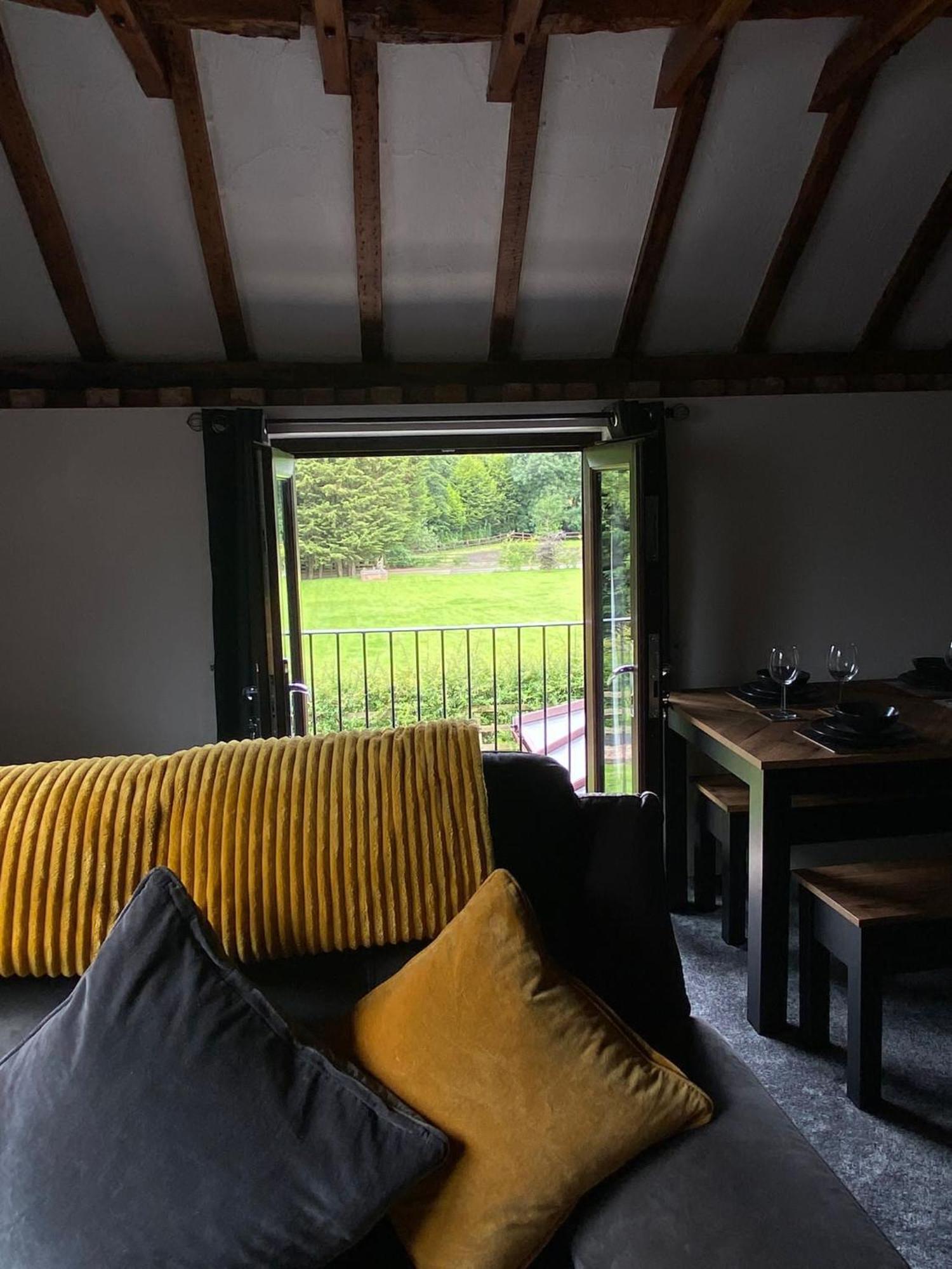 The Coach House Villa Birmingham Exterior photo