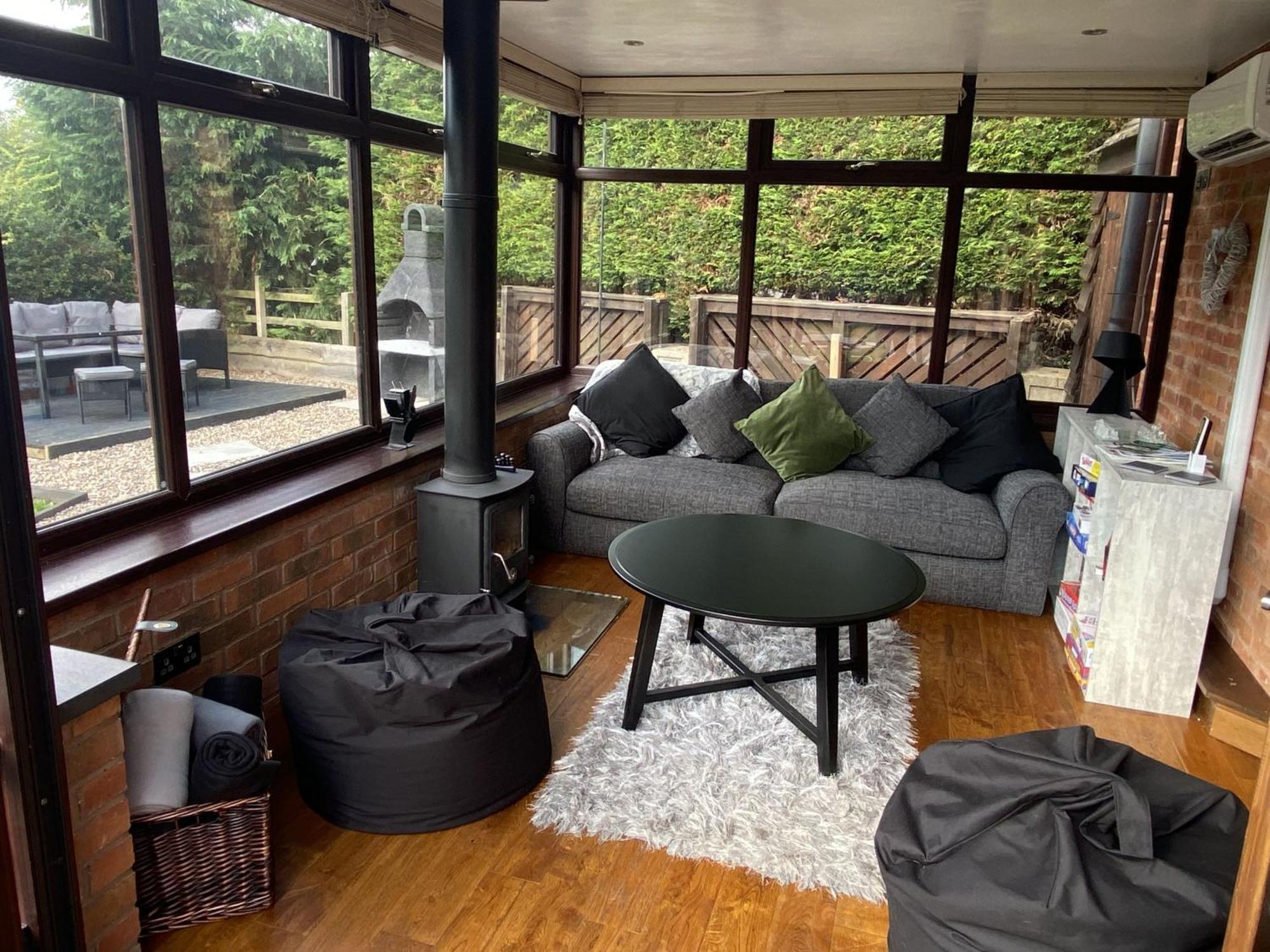 The Coach House Villa Birmingham Exterior photo