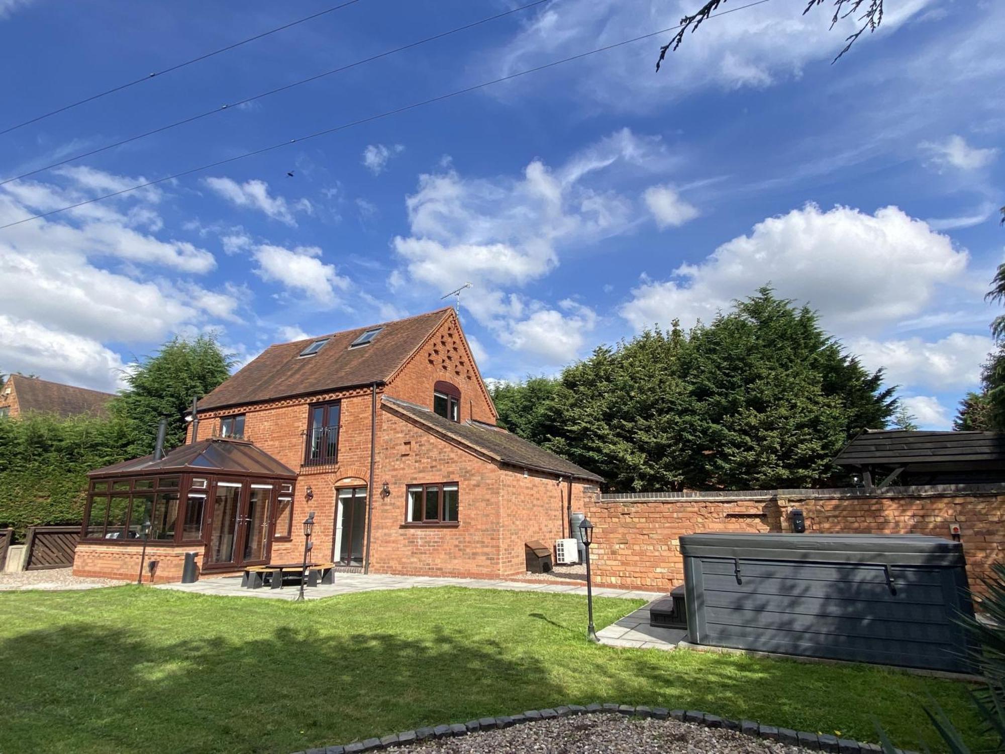 The Coach House Villa Birmingham Exterior photo