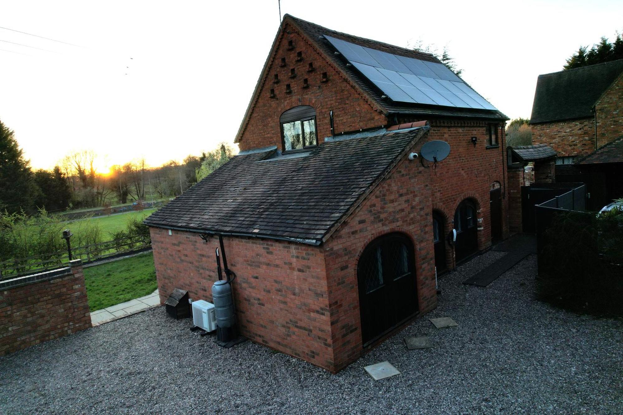 The Coach House Villa Birmingham Exterior photo