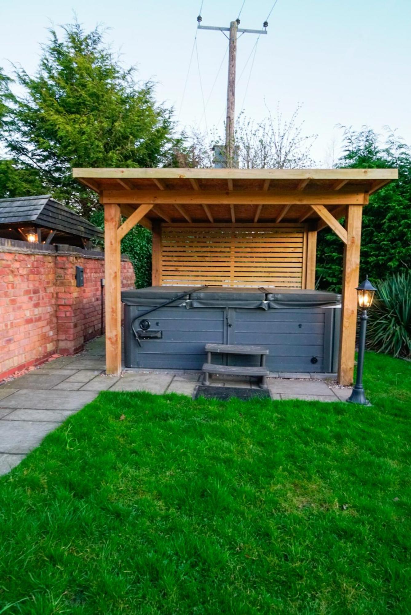 The Coach House Villa Birmingham Exterior photo